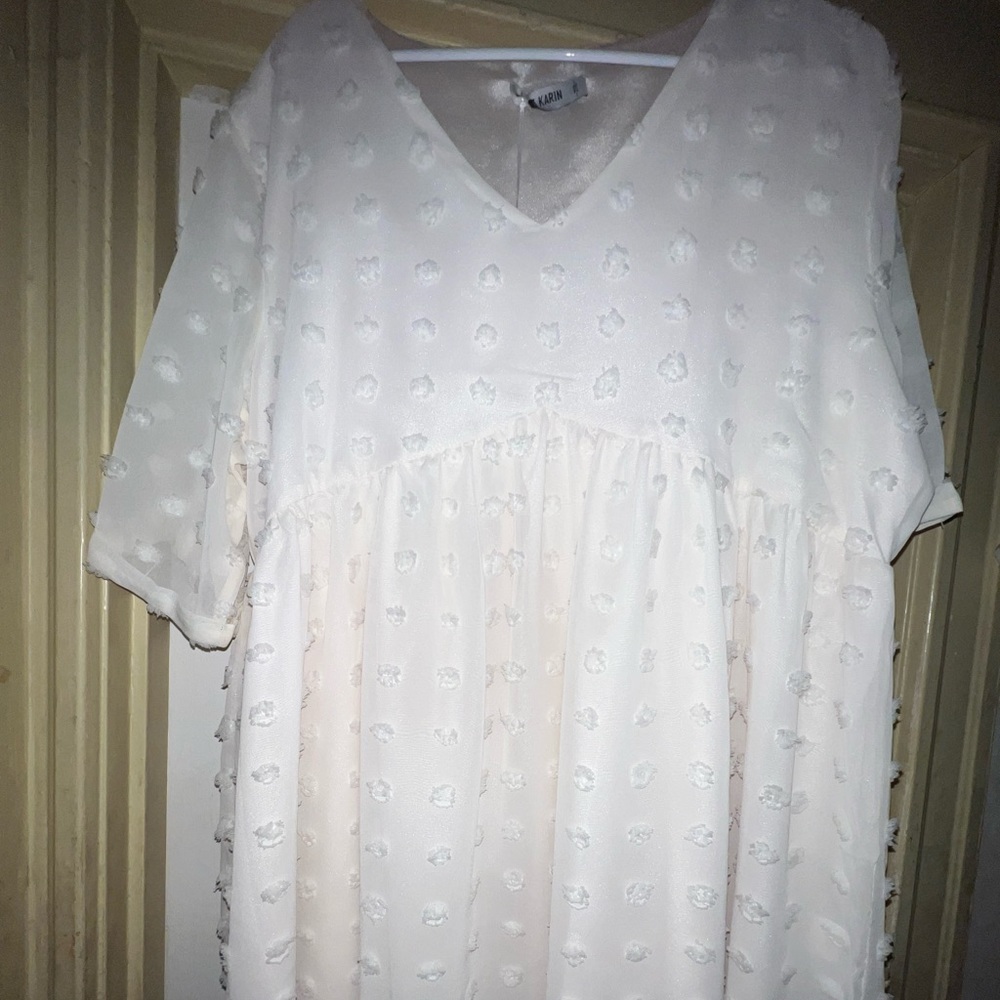 Beautiful off white short dress